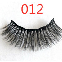 A Pair Of False Eyelashes With Magnets In Fashion