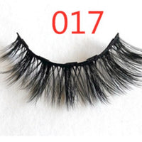 A Pair Of False Eyelashes With Magnets In Fashion