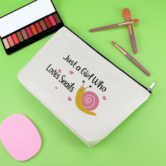 Snail Gifts for Woman Makeup Bag Snail Lovers Gifts for Daughter Sister Friend Niece Mom Wife Animal Lovers Cosmetic Bag Christmas Graduation Birthday Present for Her Travel Cosmetic Pouch